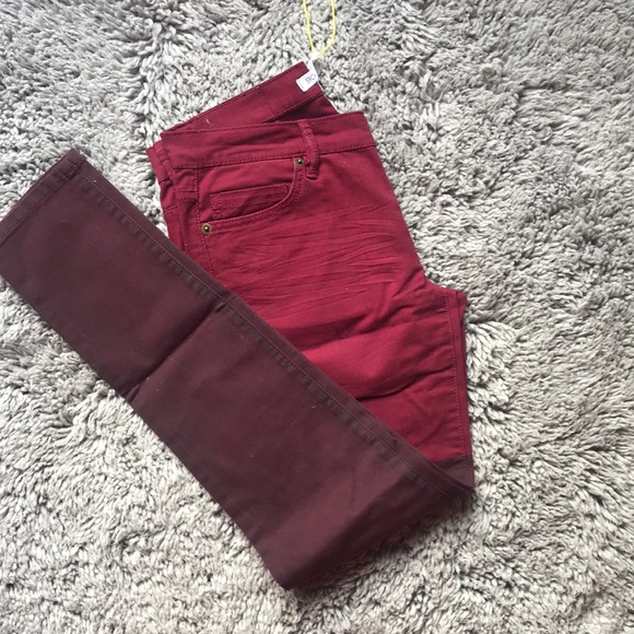 BCBGENERATION Jeans - Picture 3 of 6